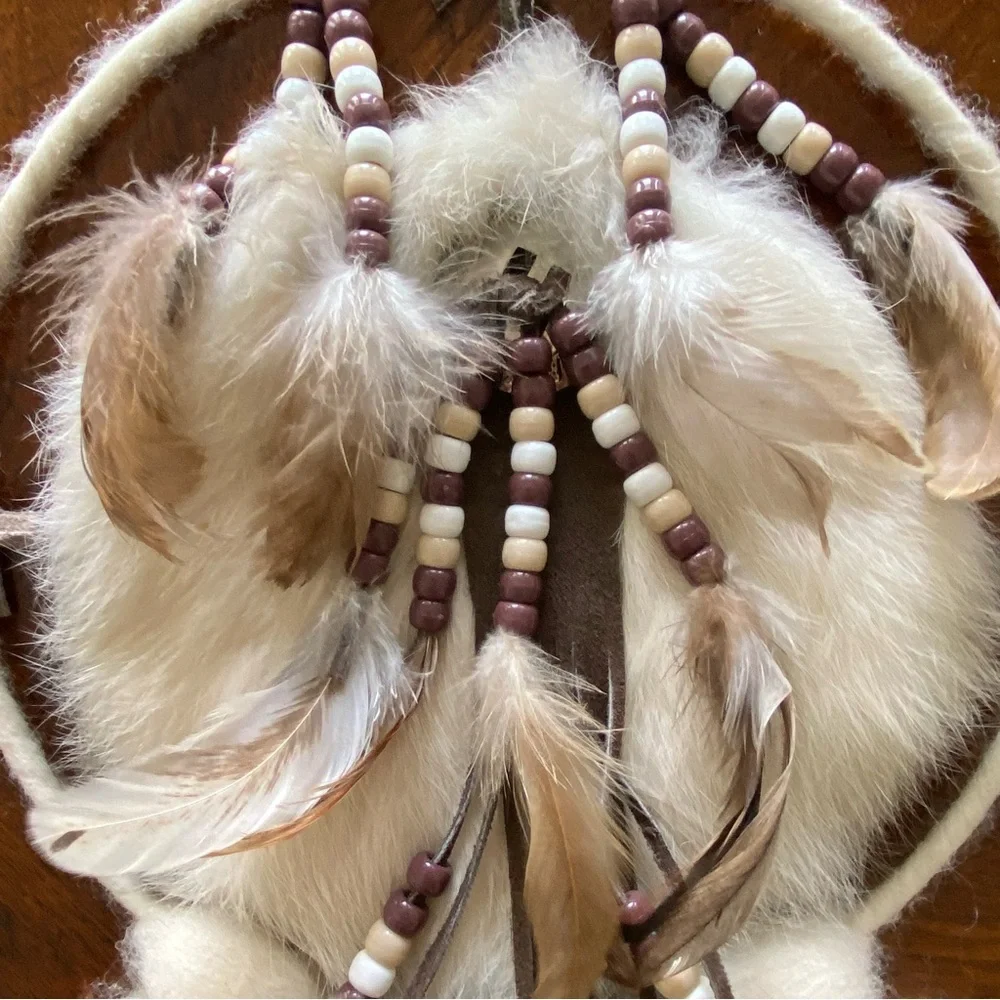 Vintage Native American Handmade Dreamcatcher‎ Fur Hide Feathers Wool Beads